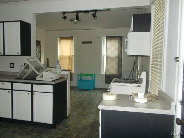 $144,900 | 24 Varick Street, Oswego, NY 13126