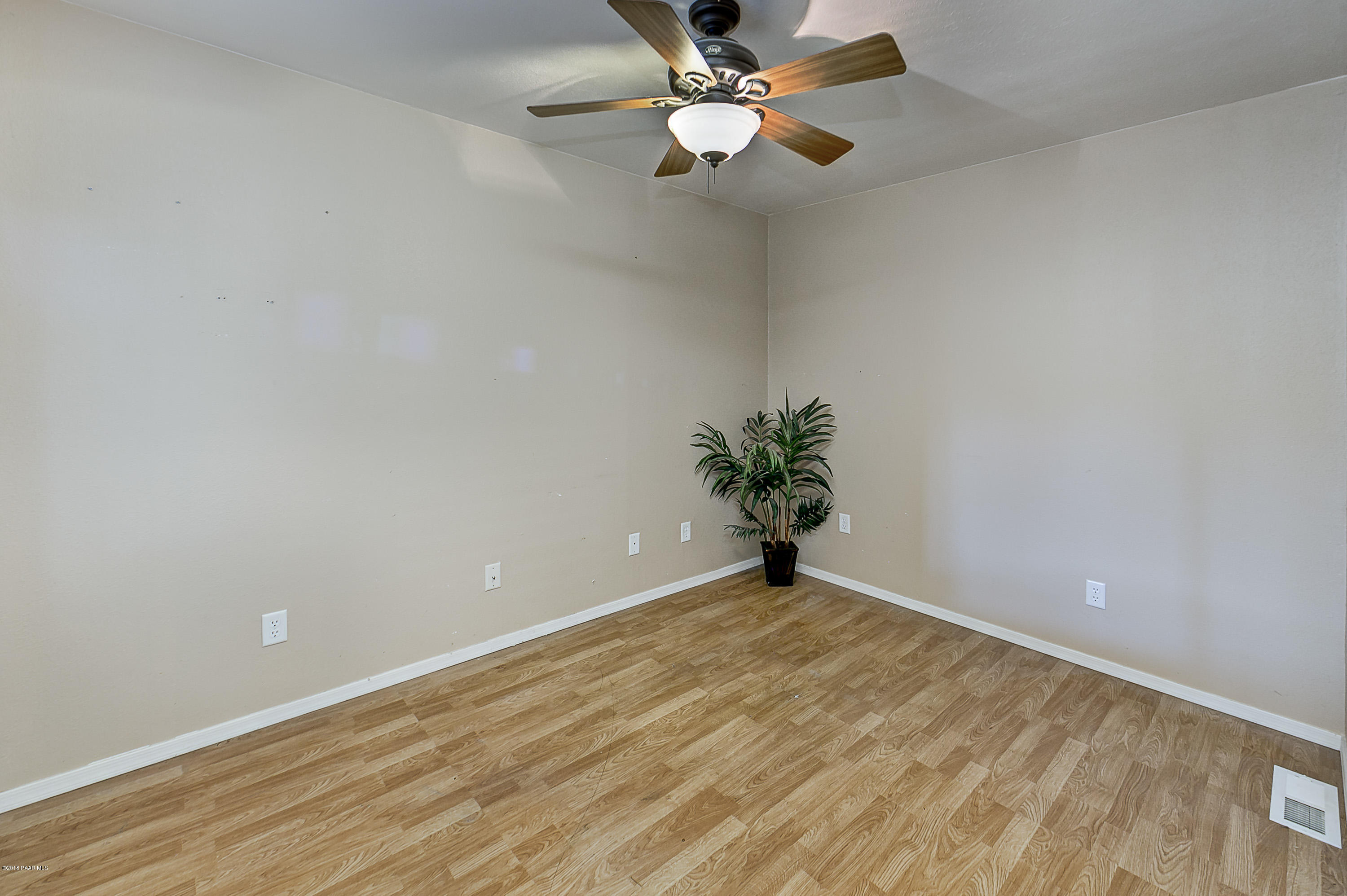 2076 View Point Road Prescott, AZ 86303 - Photo 13 of 25 013_Den