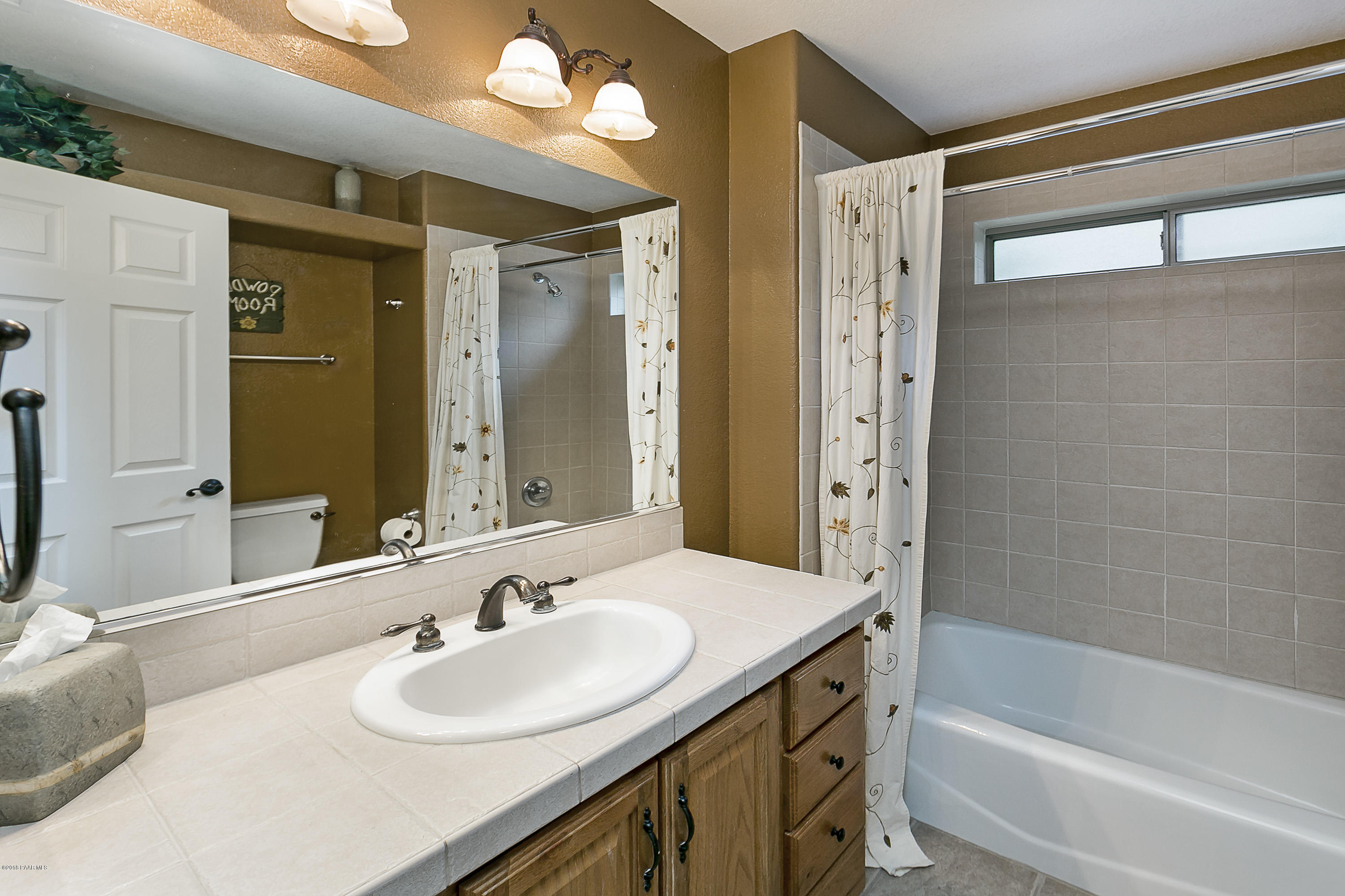 2076 View Point Road Prescott, AZ 86303 - Photo 16 of 25 016_Bathroom