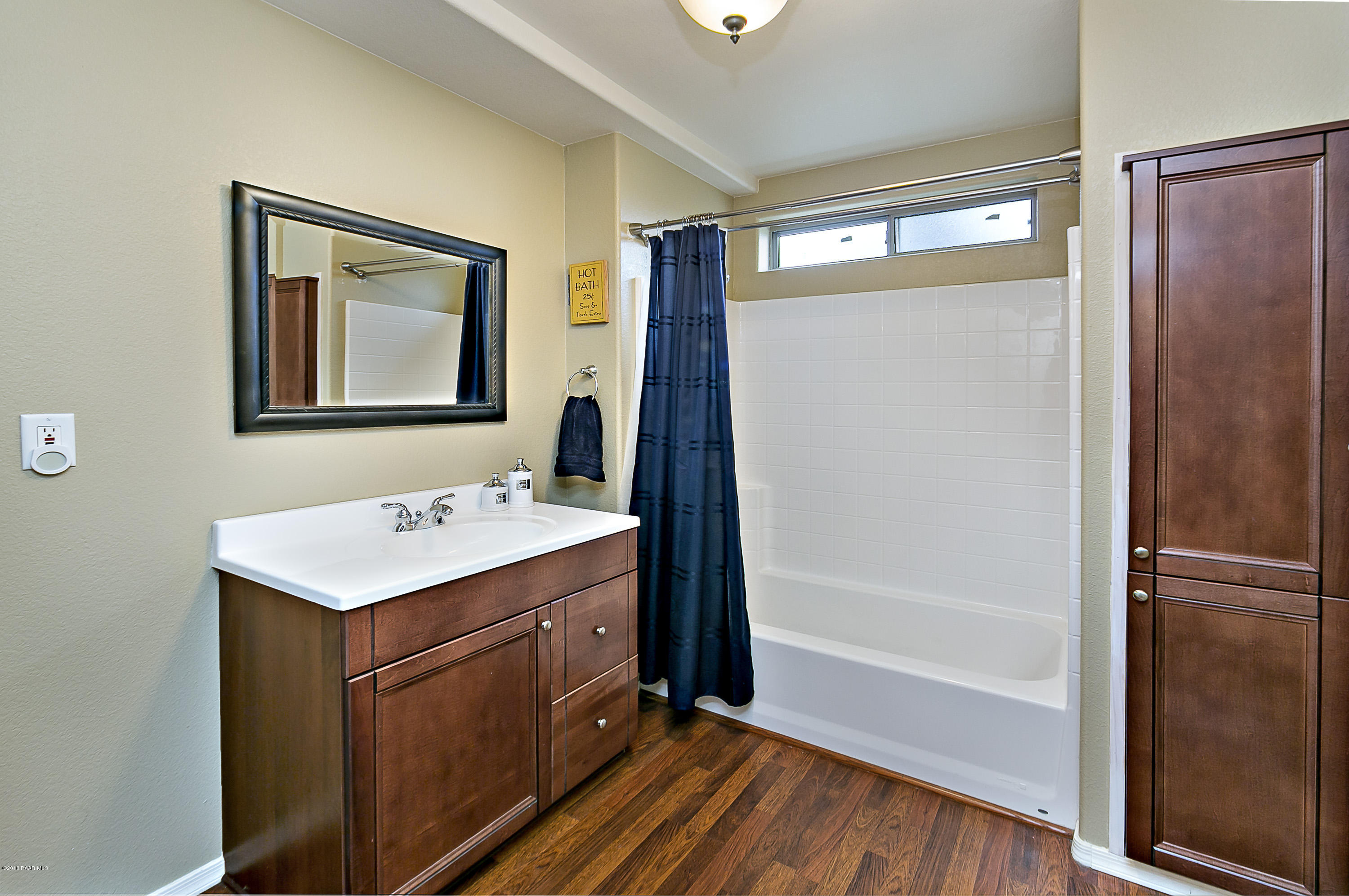 2076 View Point Road Prescott, AZ 86303 - Photo 20 of 25 020_Guest Suite Bathroom