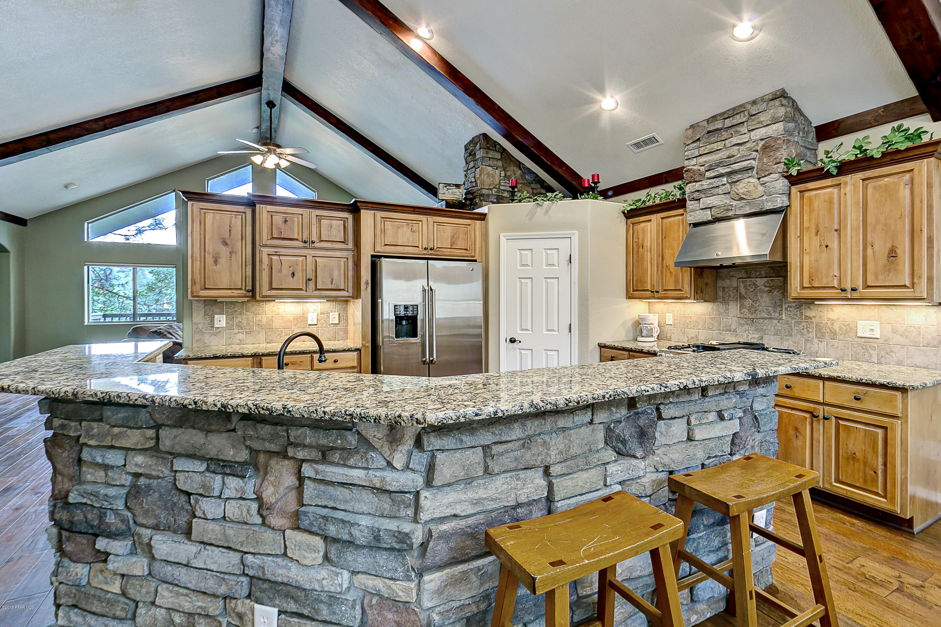 2076 View Point Road Prescott, AZ 86303 - Photo 6 of 25 006_Kitchen