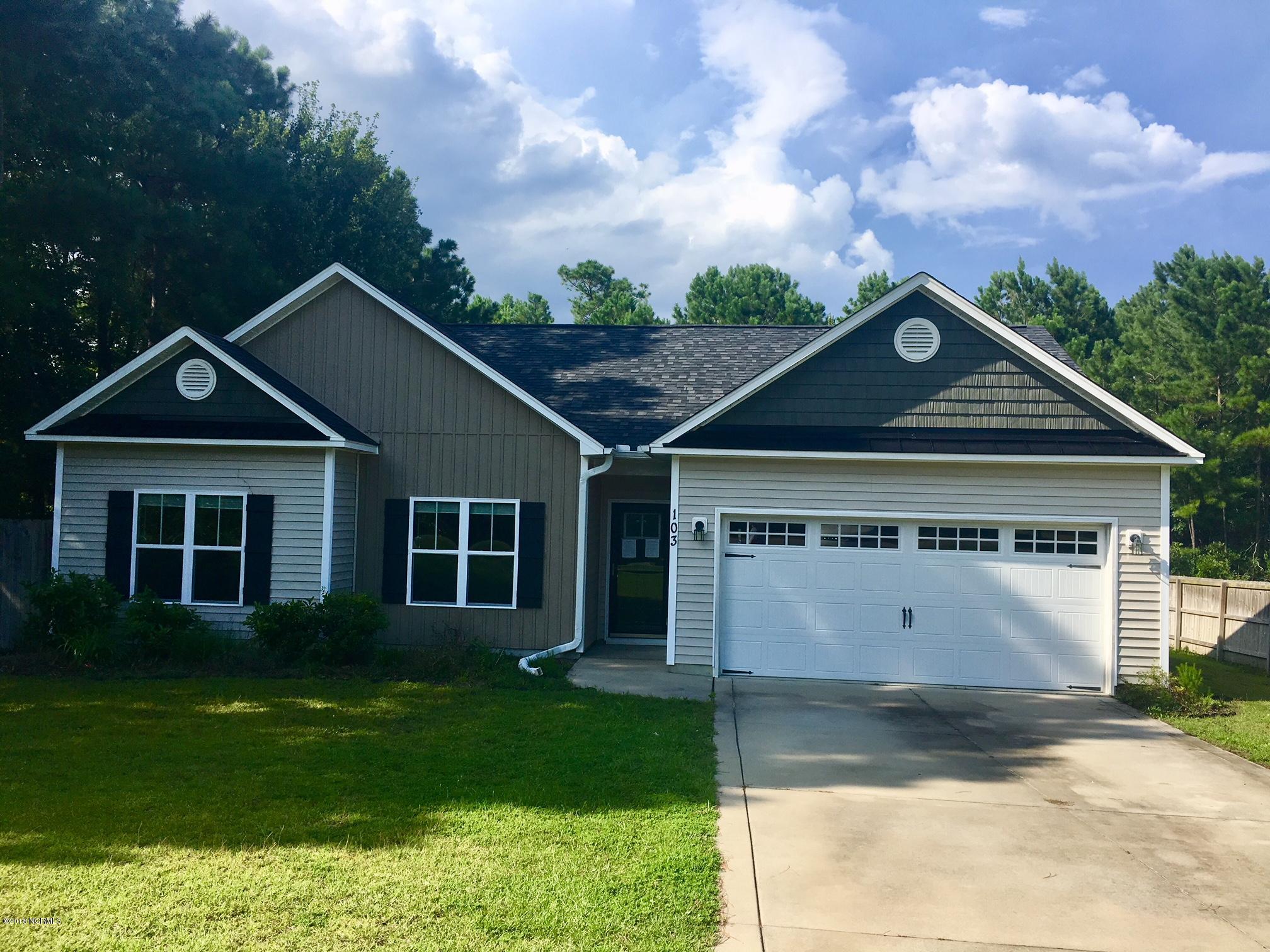 103 Stacey Greg Road Hampstead, NC 28443 - Photo 1 of 8 Front