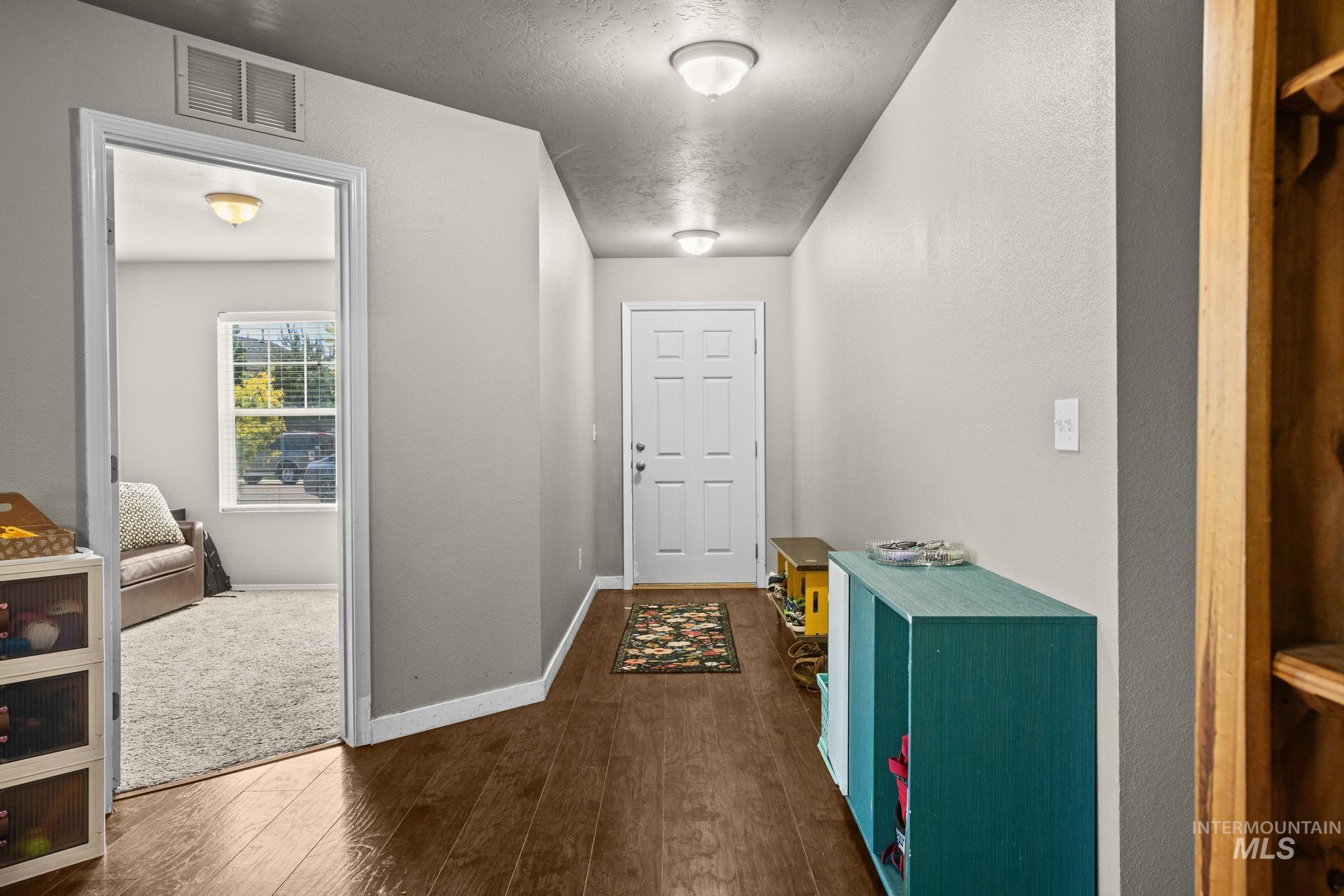 2719 Rowland Court Caldwell, ID 83607 - Photo 4 of 38