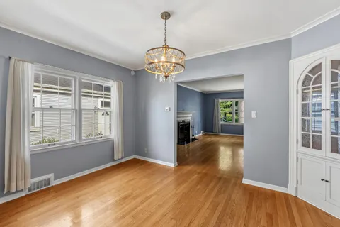 $247,500 | 215 West Saveland Avenue, Milwaukee, WI 53207