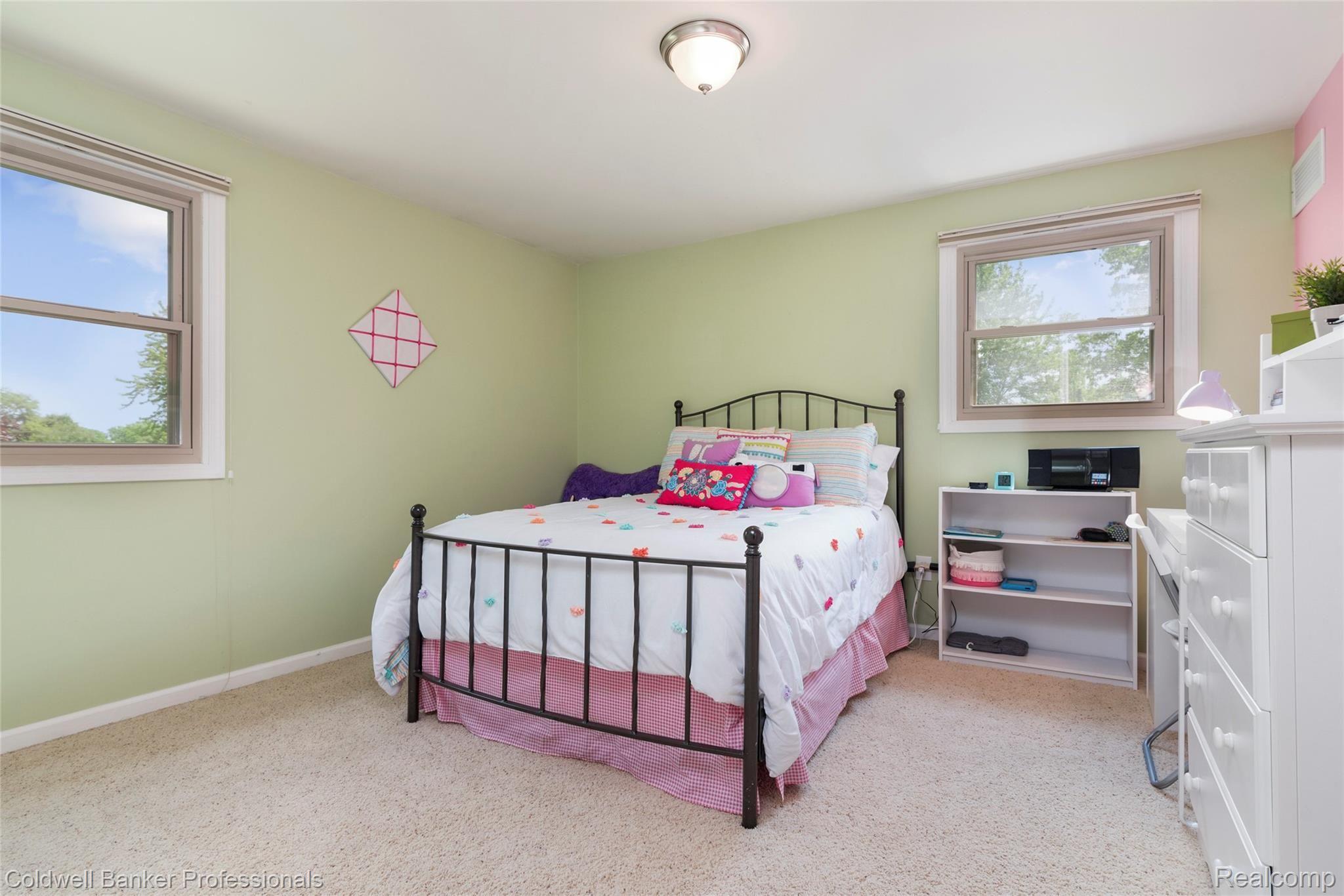 21610 Welch Road Northville, MI 48167 - Photo 17 of 31 Fourth Bedroom