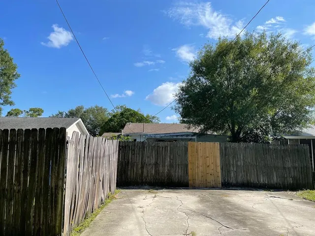 $1,799 | 715 51st Avenue North, St. Petersburg, FL 33703