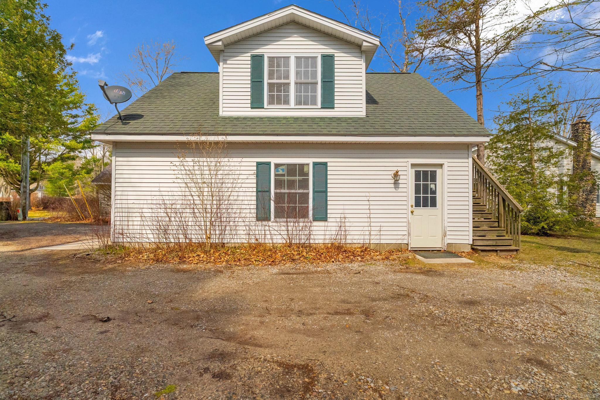 4055 Lakeshore Road Lexington, MI 48450 - Photo 8 of 72