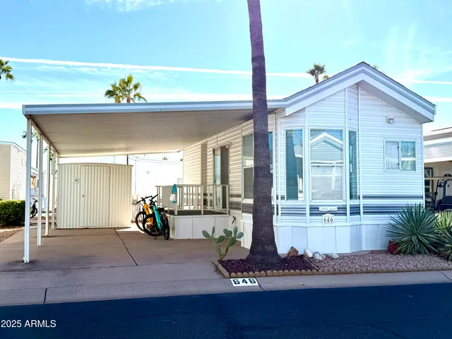a view of a entryway front of house