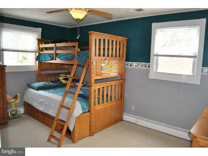 304 Heathcliffe Road Huntingdon Valley, PA 19006 - Photo 15 of 24 Bedroom 2