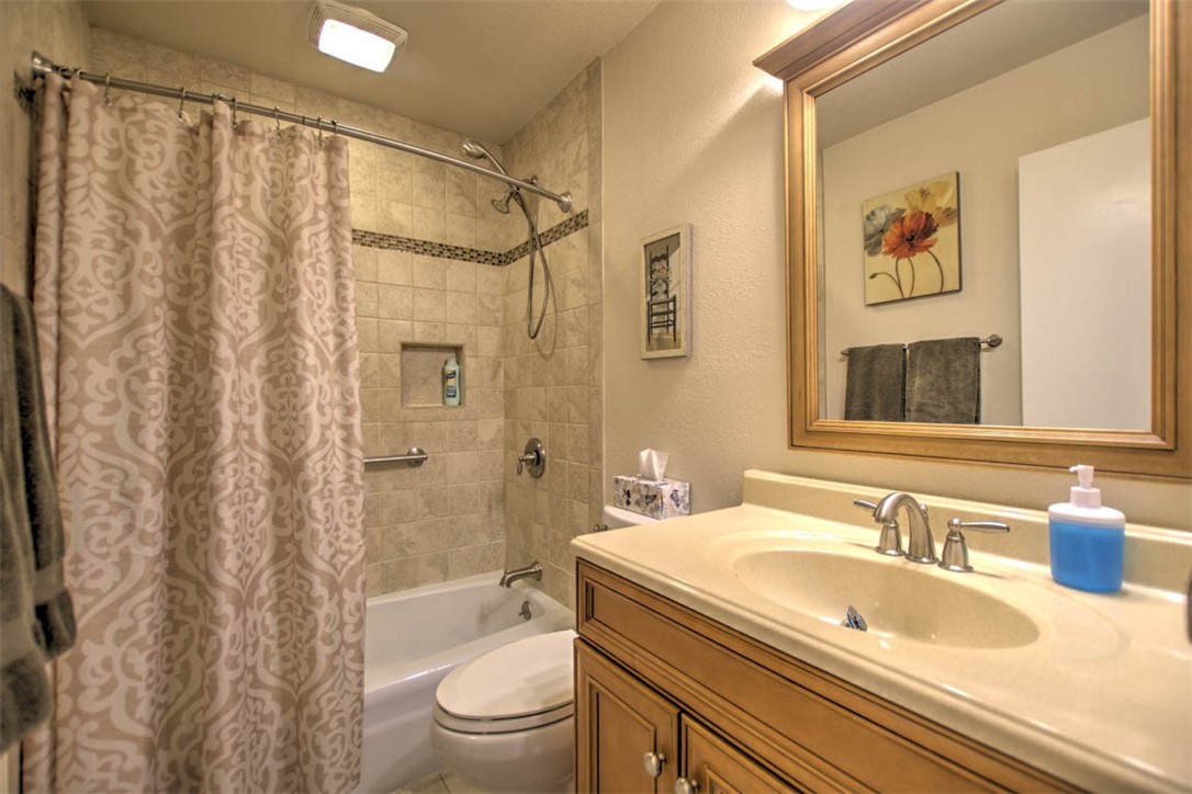 2562 Redlich Court Decatur, IL 62521 - Photo 13 of 24 Gallery Image 13