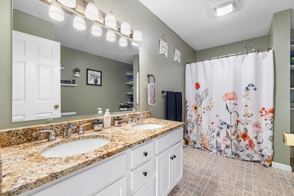 84 Baptist Common Road Templeton, MA 01468 - Photo 18 of 36