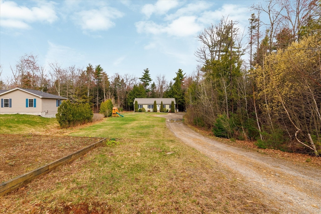 84 Baptist Common Road Templeton, MA 01468 - Photo 4 of 36