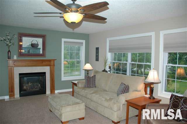 5025 White Post Road Bettendorf, IA 52722 - Photo 6 of 12