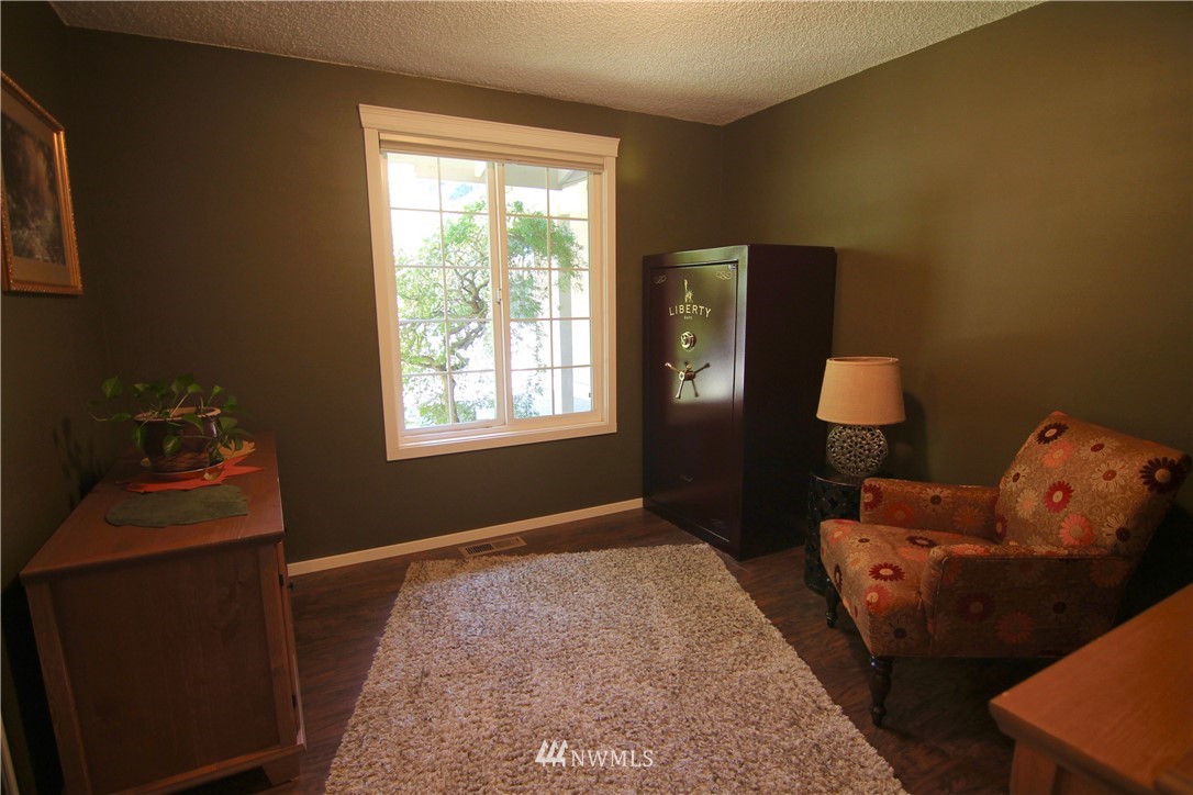 14411 150th Avenue Southeast Renton, WA 98059 - Photo 18 of 21