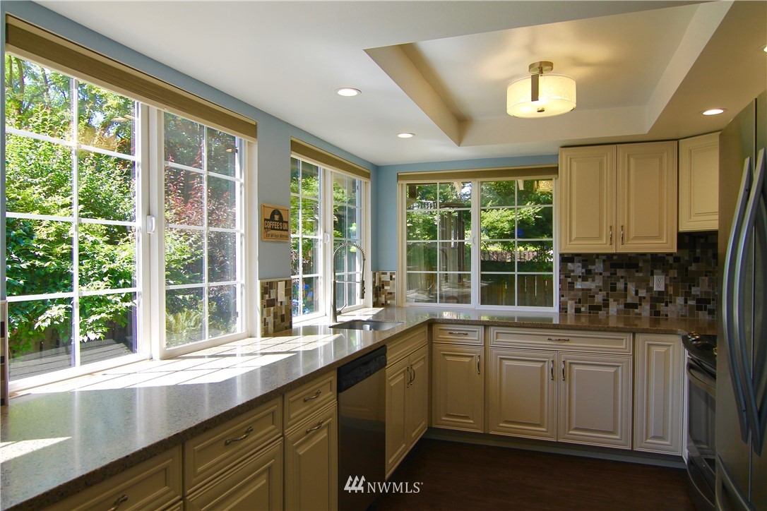 14411 150th Avenue Southeast Renton, WA 98059 - Photo 9 of 21