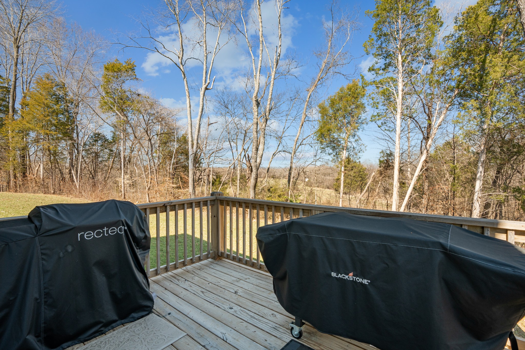 839 Cedar Lane Springfield, TN 37172 - Photo 26 of 34 a view of balcony with wooden floor and fence