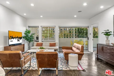 $389,000 | 277 East Alejo Road, Unit 101, Palm Springs, CA 92262