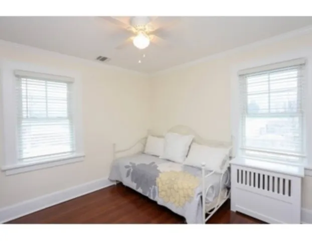 $75,000 | 94 Willow Street, Southampton, NY 11968