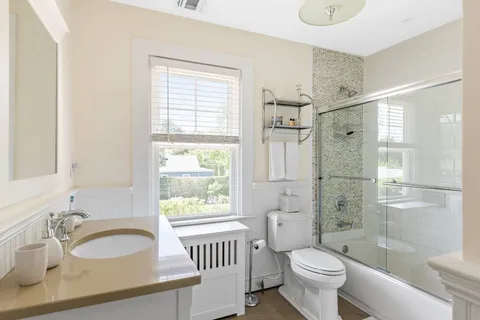 94 Willow Street, Southampton, NY 11968