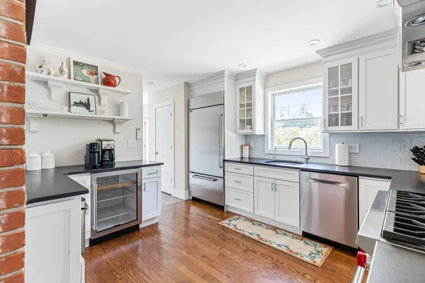 $75,000 | 94 Willow Street, Southampton, NY 11968