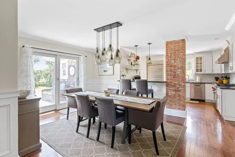 94 Willow Street, Southampton, NY 11968