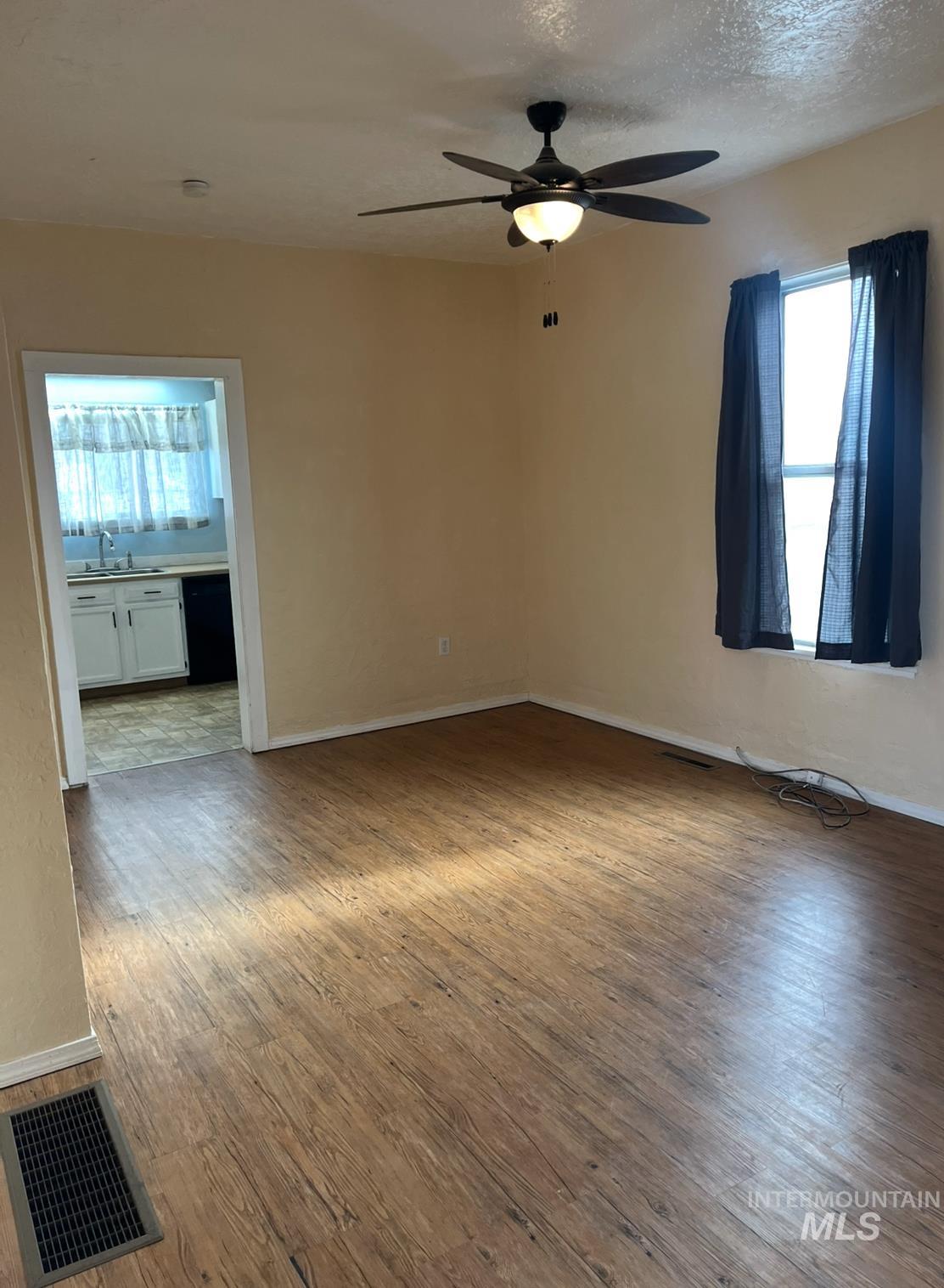 503 Stevens Avenue Filer, ID 83328 - Photo 4 of 13