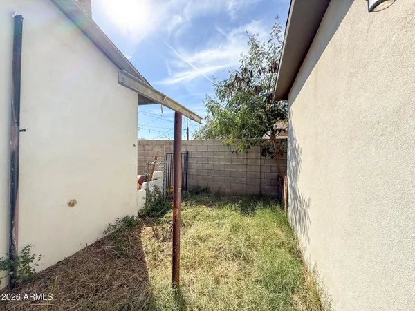 $1,995 | 2427 West Yavapai Street, Unit A, Phoenix, AZ 85009