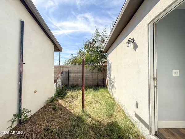 $2,095 | 2427 West Yavapai Street, Unit A, Phoenix, AZ 85009