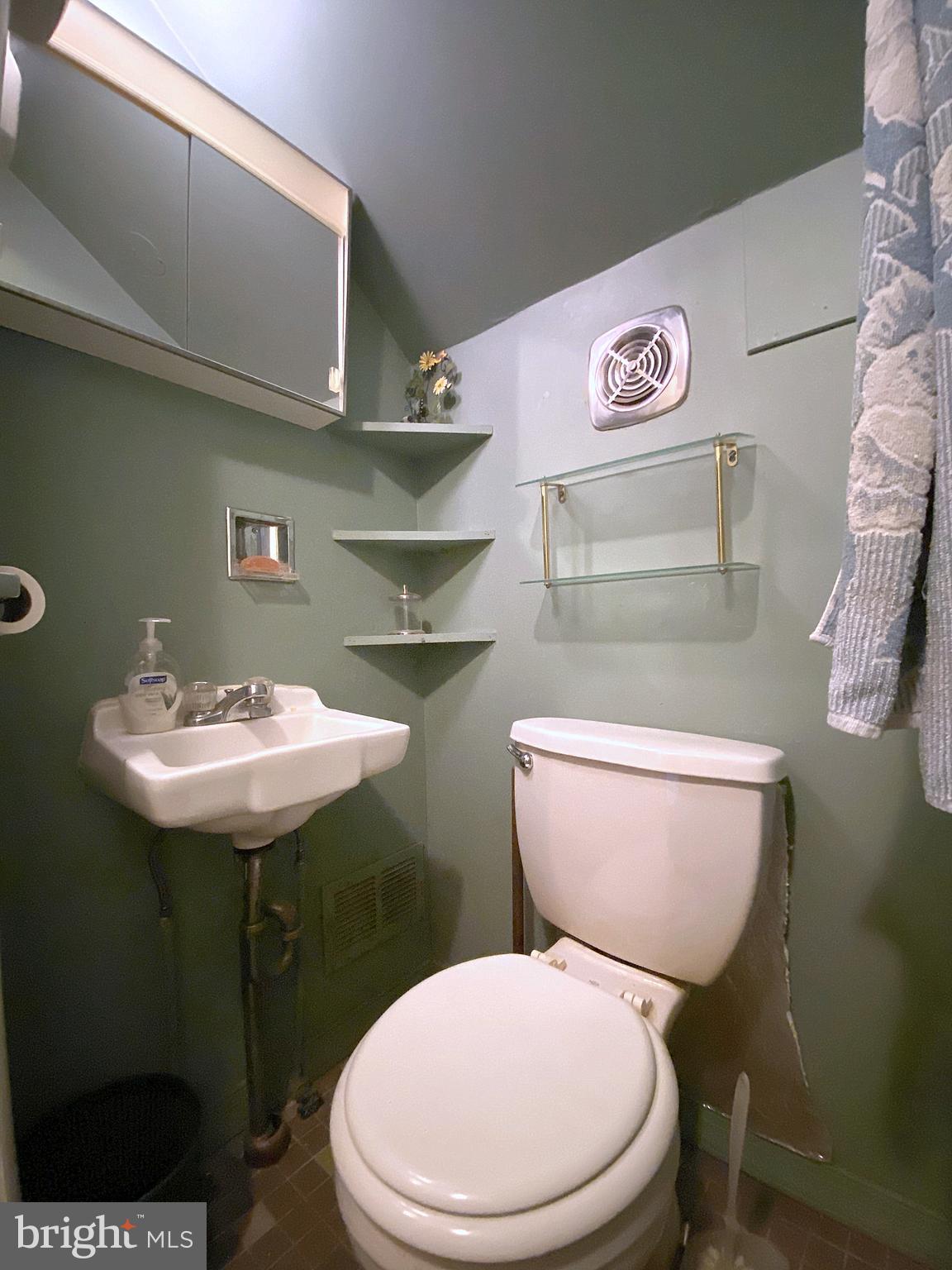 24 Village Road Baltimore, MD 21208 - Photo 39 of 83 Gallery Image 39