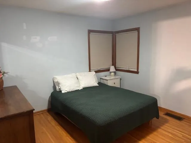 $320,000 | 6241 50th Street North, Oakdale, MN 55128