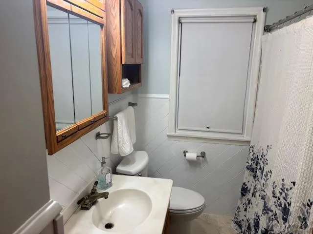 $320,000 | 6241 50th Street North, Oakdale, MN 55128