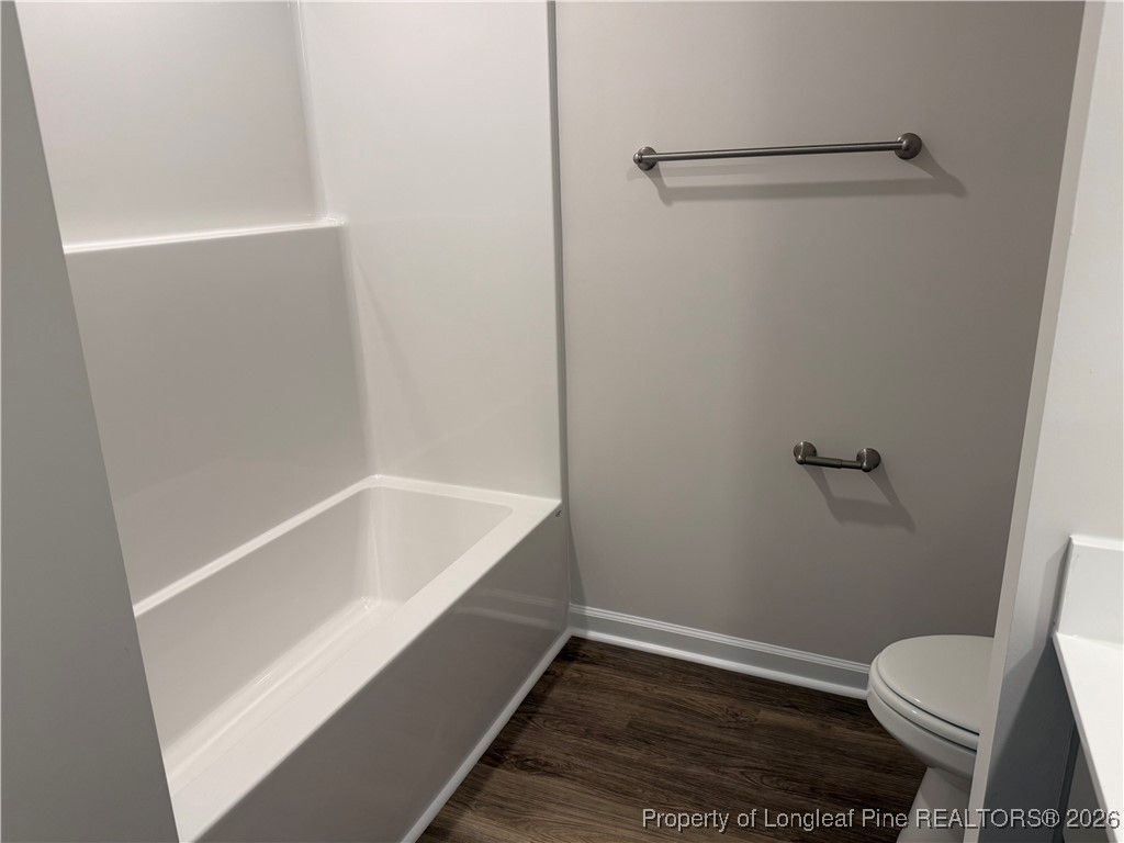 471 Ashley Hts Drive Aberdeen, NC 28315 - Photo 28 of 38 a bathroom with a bathtub