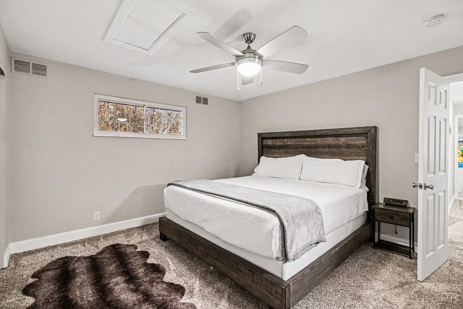 7080 Hunley Road Cincinnati, OH 45244 - Photo 22 of 38 Bedroom 2 - Level 2