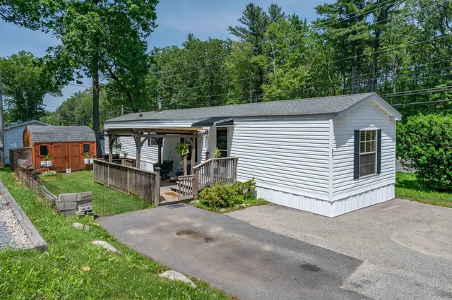 $170,000 | 139 Rockingham Road, Unit 21, Derry, NH 03038