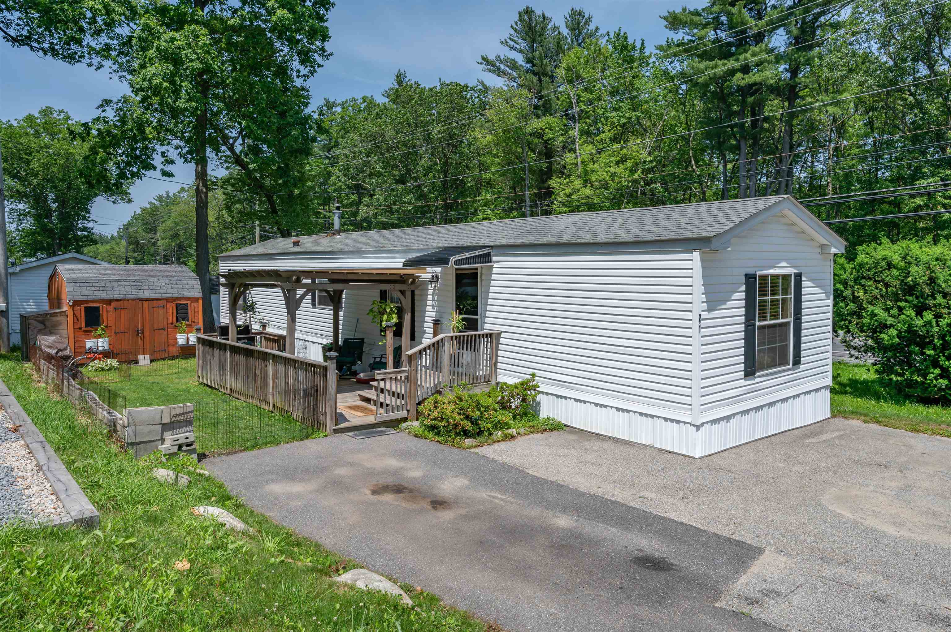 139 Rockingham Road, Unit 21 Derry, NH 03038 - Photo 1 of 35