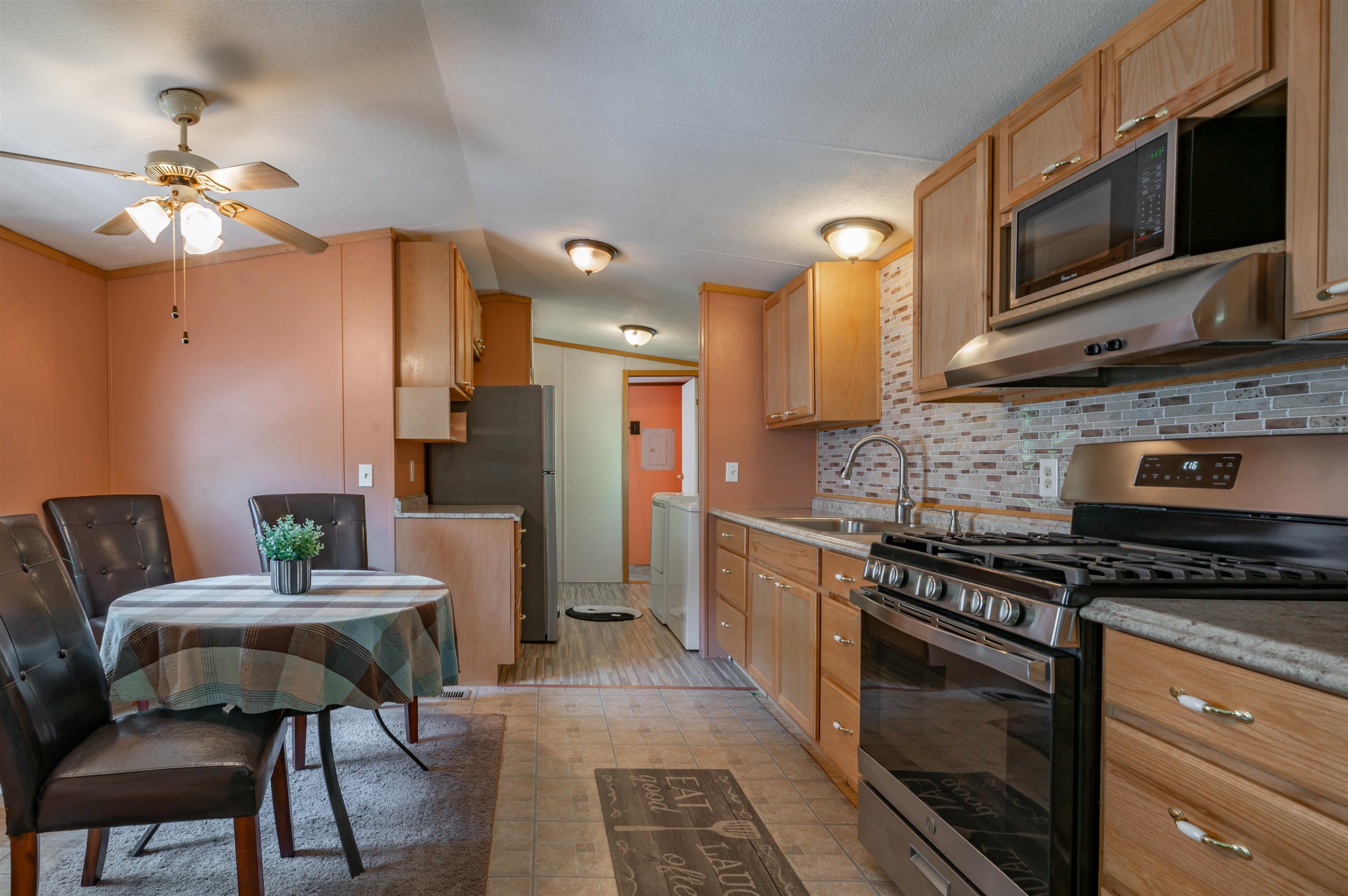 139 Rockingham Road, Unit 21 Derry, NH 03038 - Photo 14 of 35