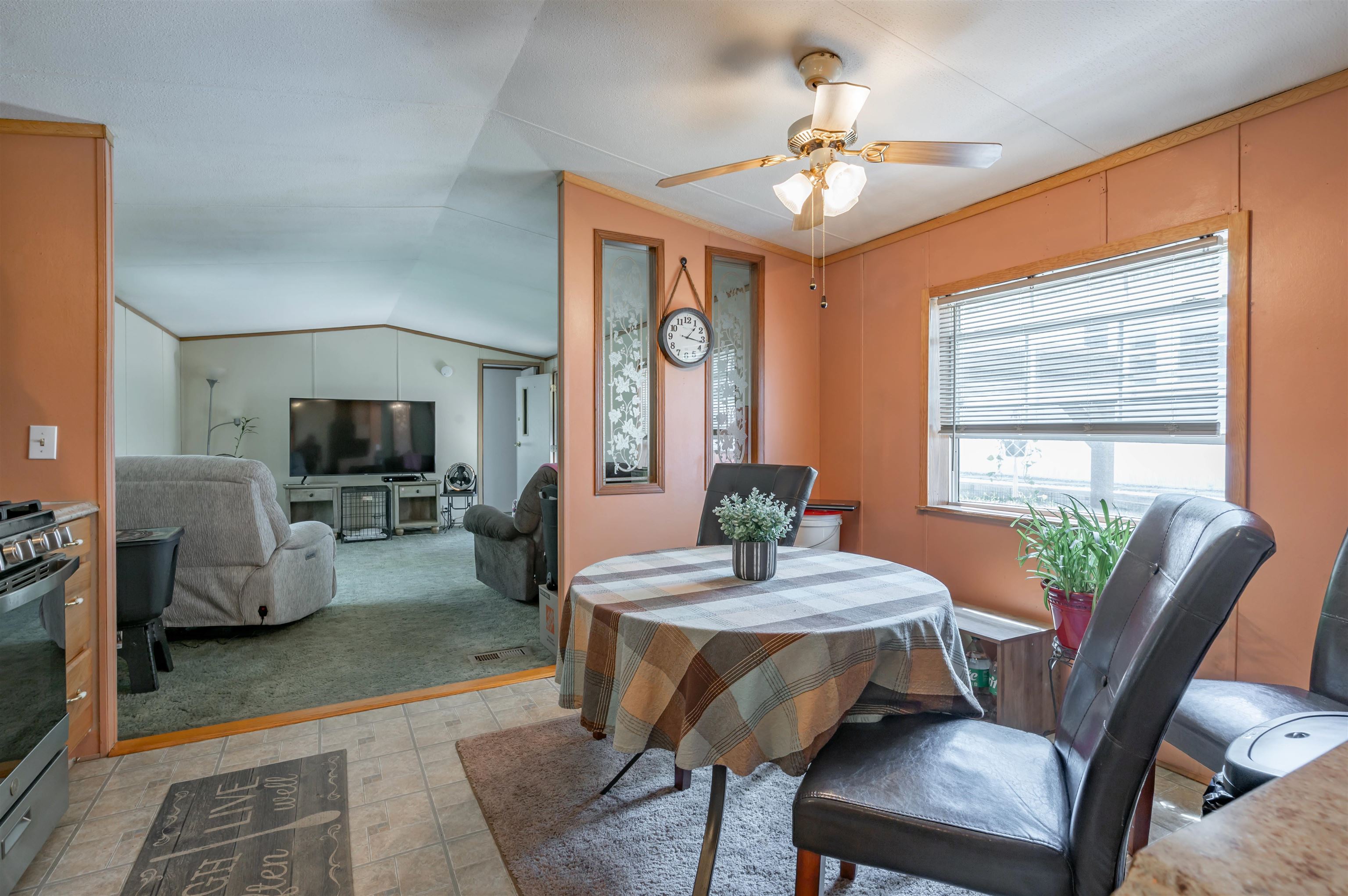 139 Rockingham Road, Unit 21 Derry, NH 03038 - Photo 17 of 35