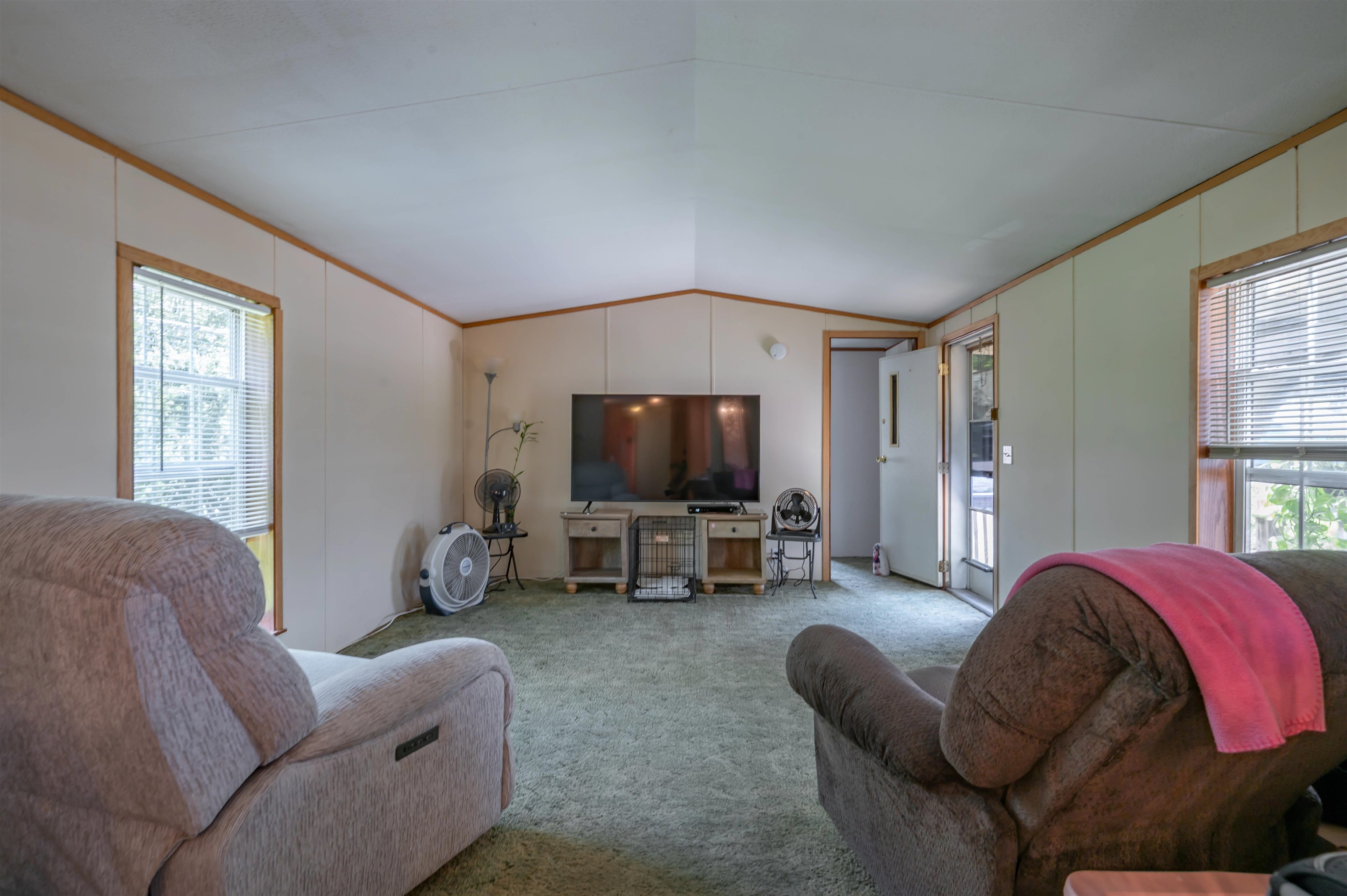 139 Rockingham Road, Unit 21 Derry, NH 03038 - Photo 24 of 35
