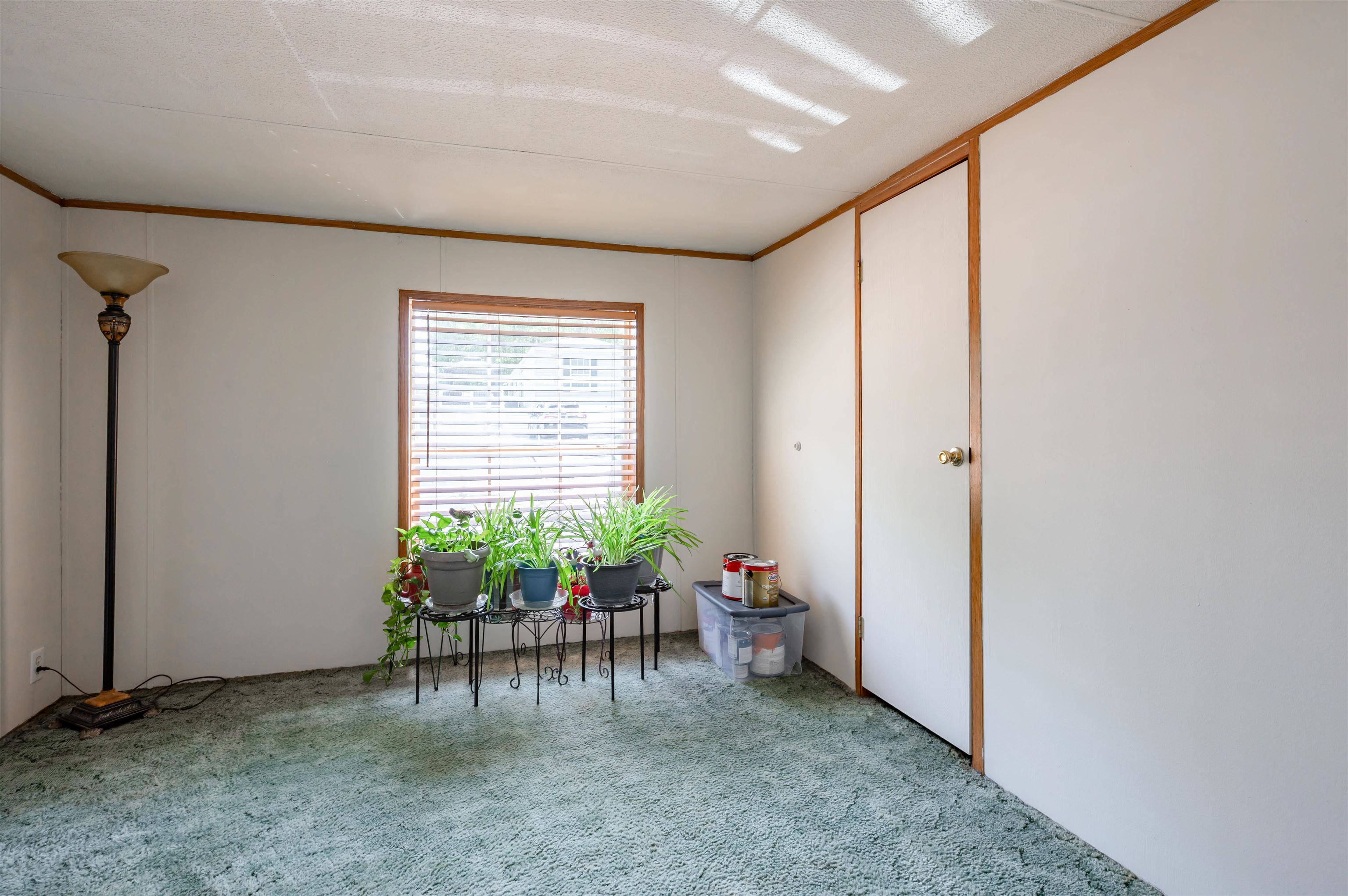 139 Rockingham Road, Unit 21 Derry, NH 03038 - Photo 30 of 35