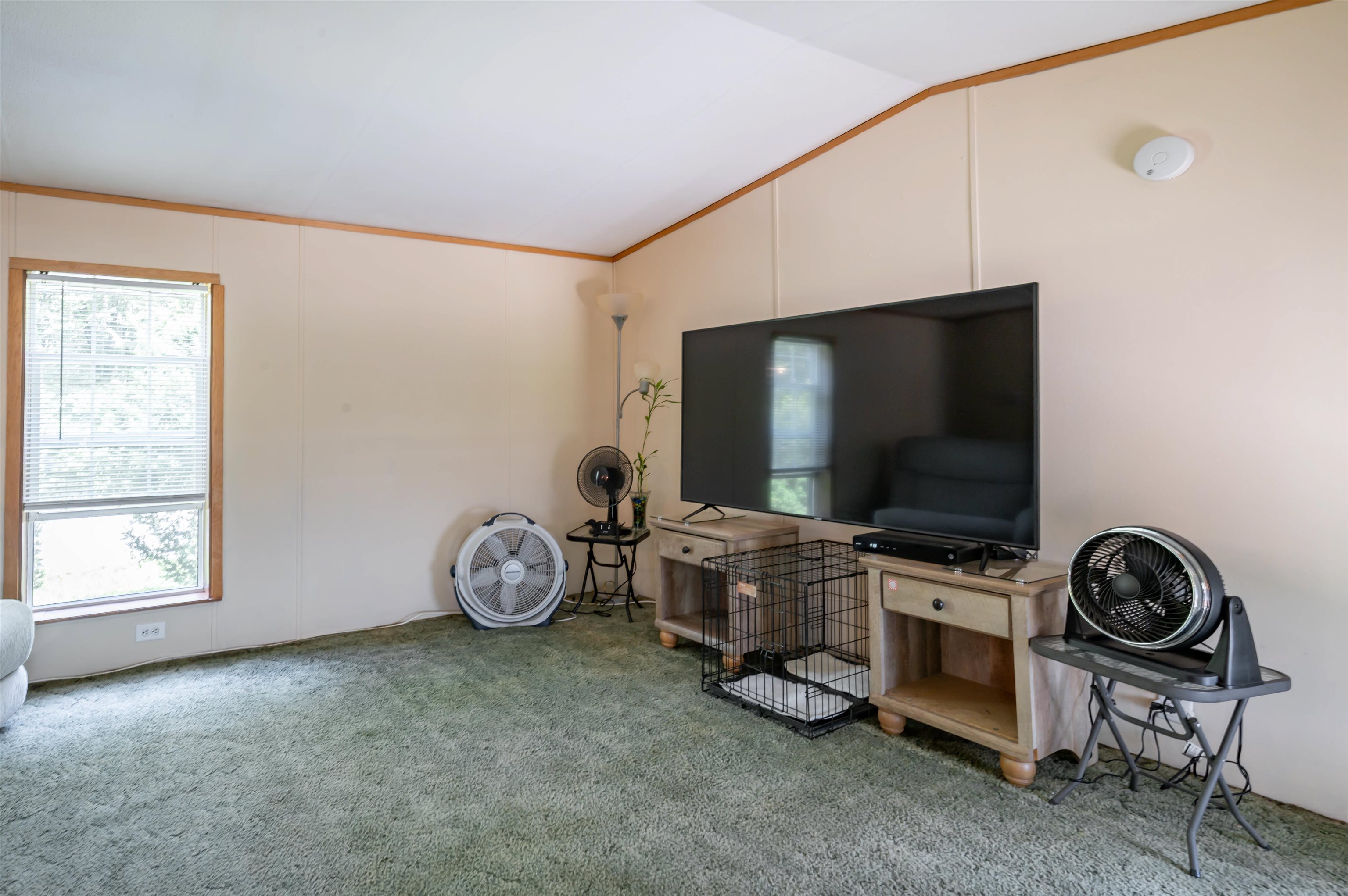 139 Rockingham Road, Unit 21 Derry, NH 03038 - Photo 32 of 35