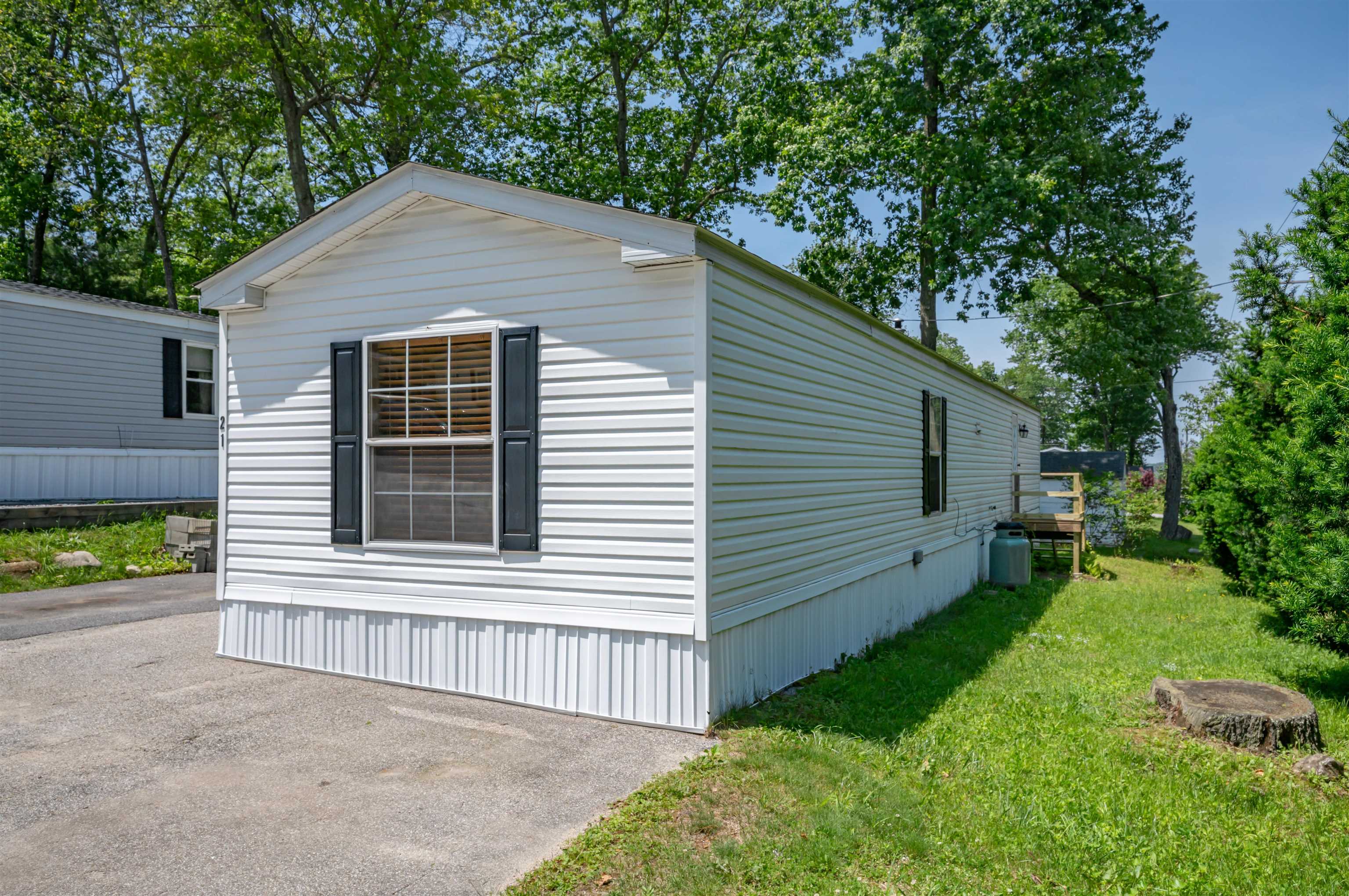 139 Rockingham Road, Unit 21 Derry, NH 03038 - Photo 7 of 35