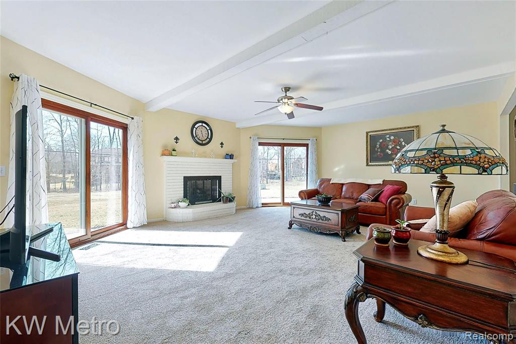 1722 Snowden Circle Rochester Hills, MI 48306 - Photo 11 of 39