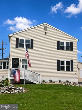 $1,800 | 1309 Patterson Avenue, Levittown, PA 19057