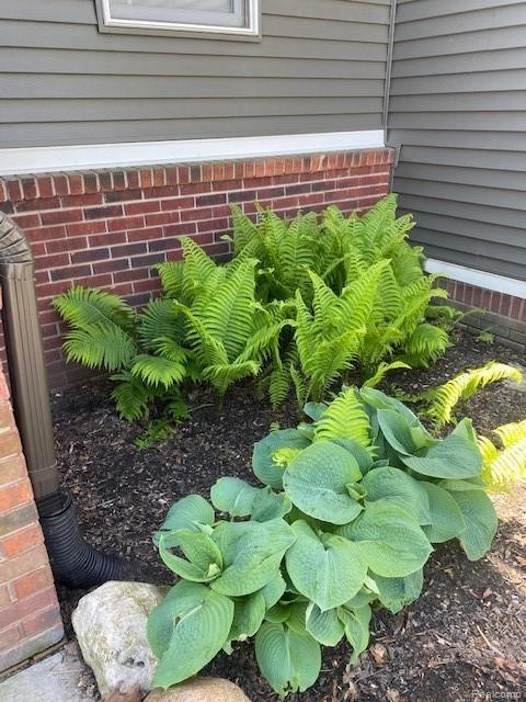 4910 Clements Circle Howell, MI 48855 - Photo 2 of 17 IMG_2417.jpg