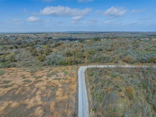$129,999 | 970 Bugtussle Lane, Luling, TX 78648