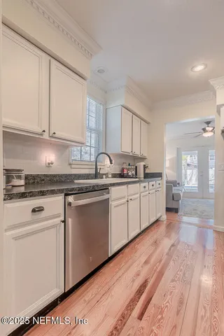 $4,200 | 214 Hopkins Street, Neptune Beach, FL 32266