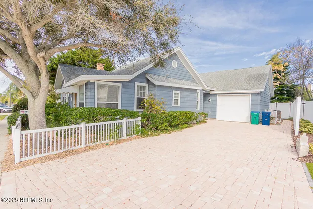 $4,200 | 214 Hopkins Street, Neptune Beach, FL 32266