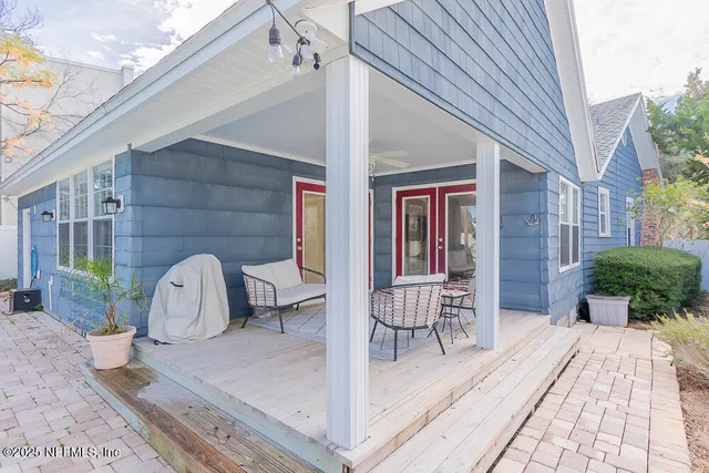 $4,200 | 214 Hopkins Street, Neptune Beach, FL 32266
