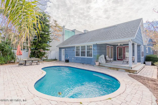 $4,200 | 214 Hopkins Street, Neptune Beach, FL 32266