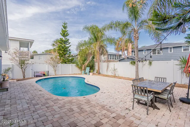 $4,200 | 214 Hopkins Street, Neptune Beach, FL 32266